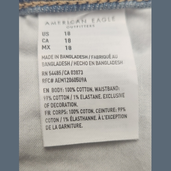 American Eagle Distressed Curvy Mom Denim Shorts Sz 18 - Picture 5 of 9